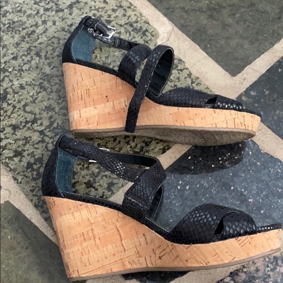 New Alfani Women's Jersey Black Wedges - Picture 4 of 7